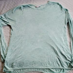 Ultra thin Liz Claiborne pale green sweater